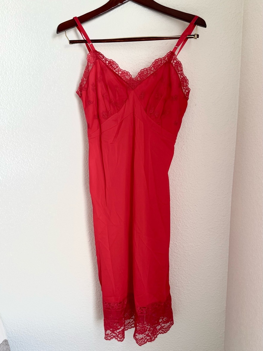 Rogers Red Floral Lace Nylon Women’s Intimate Slip Dress Spaghetti Strap Size 38